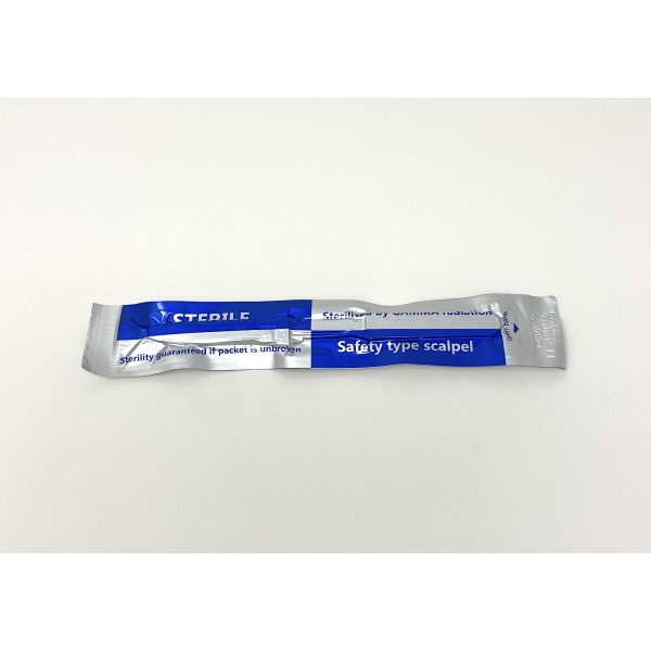 Disposable Safety Scalpels Sterile Surgical Blade Size 11 Stainless Steel with Plastic Handle & Metric Line Individually Foil Wrapped Box of 50