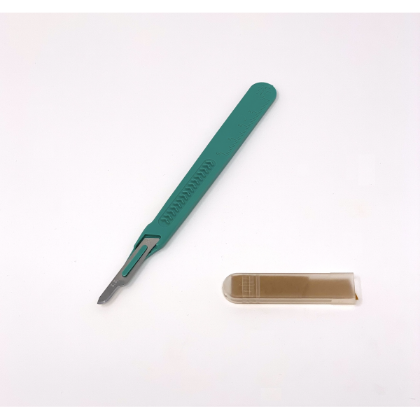 Disposable Scalpels Sterile Surgical Blade Size 15 Stainless Steel with Plastic Handle & Metric Line Individually Foil Wrapped Box of 10